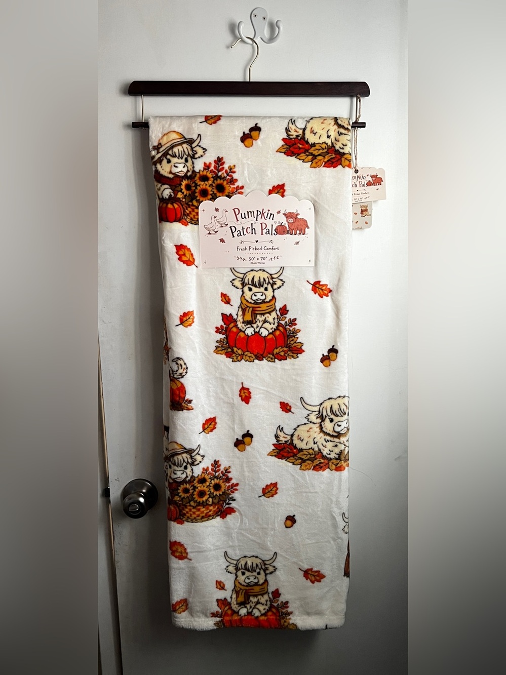 NEW Pumpkin Patch Fall Highland Cow Throw Blanket 50”x70” Harvest Pumpkin Scarf